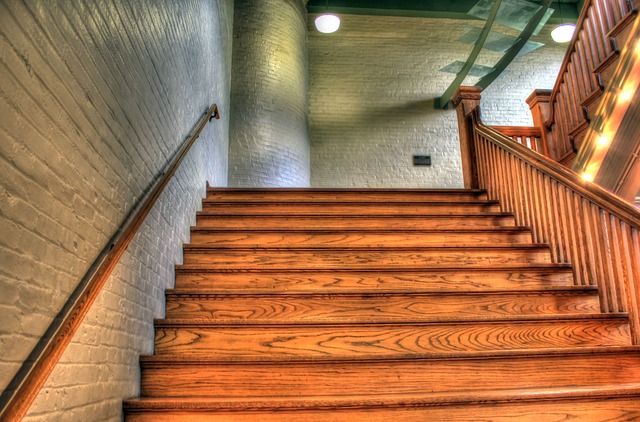 moderní dřevěné schodiště