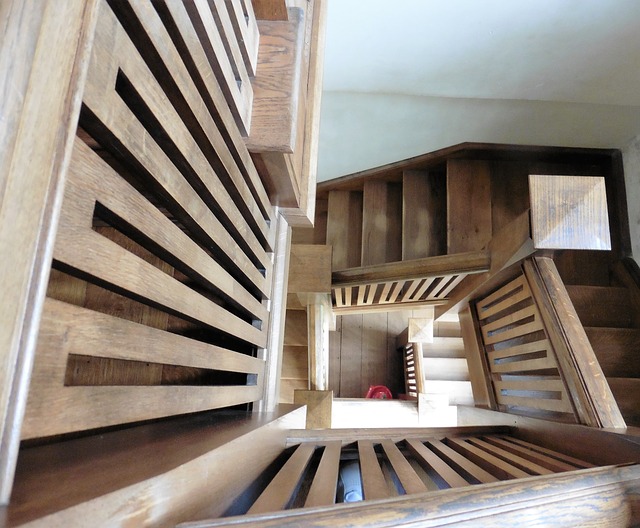 patrové dřevěné schody